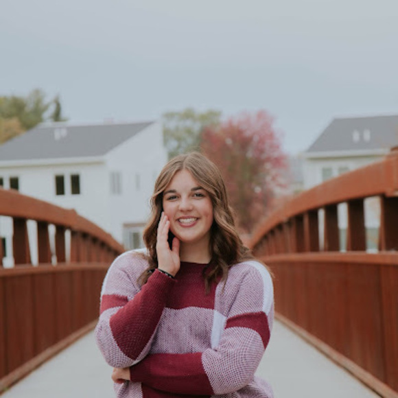 Meet your Posher, Karalyn - Picture 1 of 1